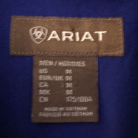 Ariat Solid Twill Classic Fit Button Down Shirt Mens Sz M Ultramarine Blue New - Picture 7 of 16